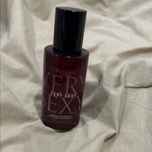 Victoria's Secret Very Sexy Shimmer Mist - Deep Red Bottle
